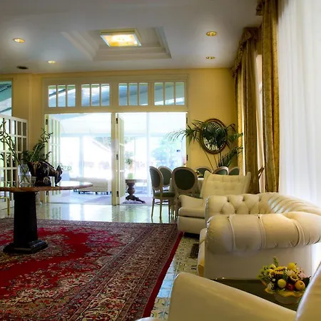 Posta Hotell 4*